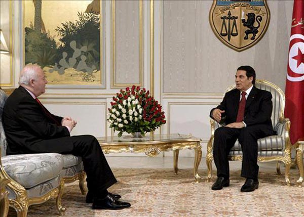 Presidente Zine El Abidín Ben Alí reunido con el ministro español de Exteriores